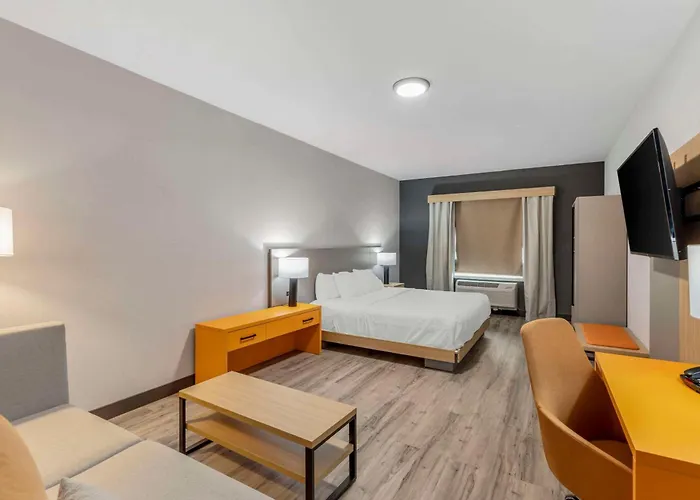 Resort: Comfort Suites Cheyenne